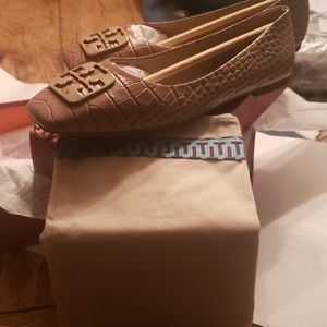 Tory Burch Georgia Flats-Taupe Size 8